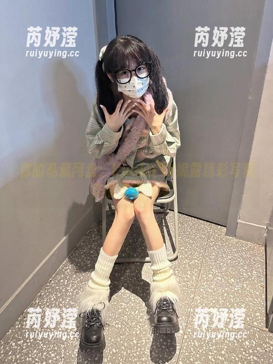 你的私藏网盘：Kuuko W妮露精彩写真作品整装待发！